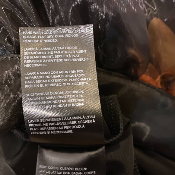 Bebe Floral Skirt Undershorts and Back Zip Closure Size 10 - Picture 9 of 10